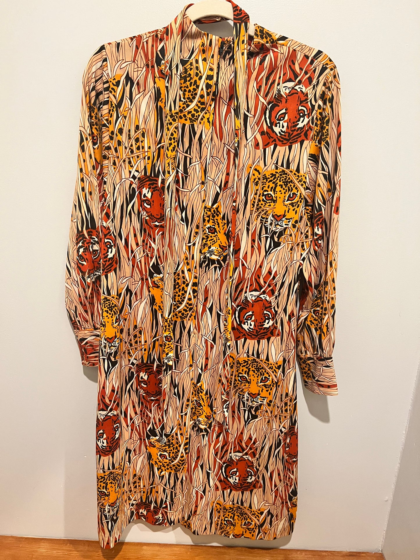 1970s Queens Way to Fashion Tiger Print Dress w/ Tie