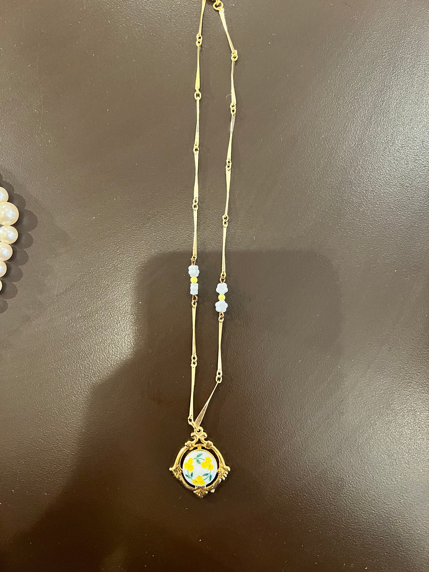 Vintage Gold Tone Floral Necklace