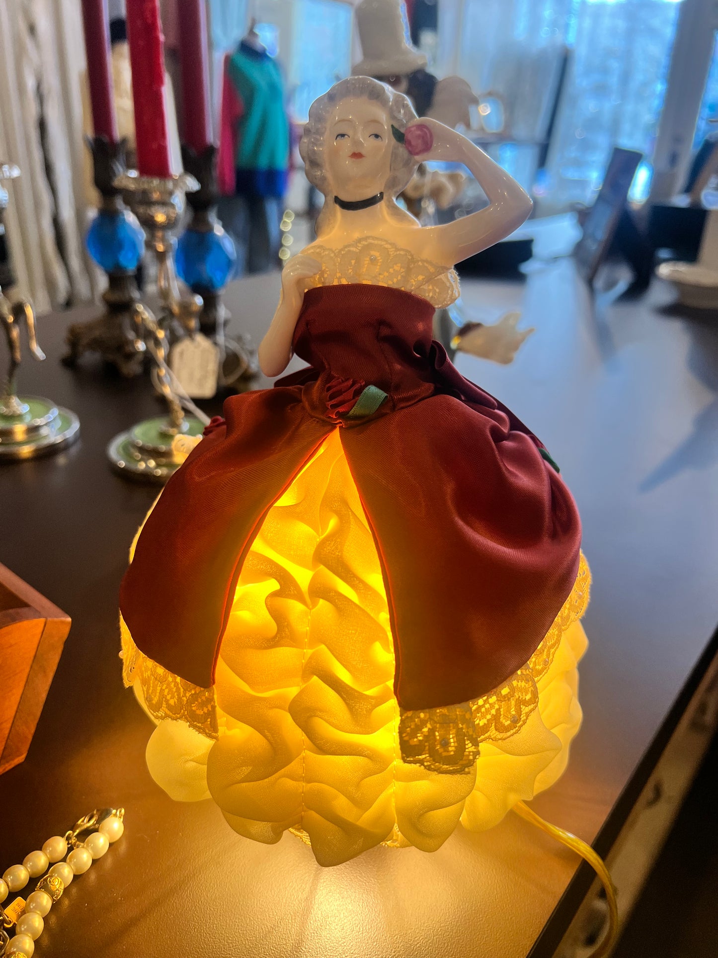 1985 Goebel Lady Emma Hamilton Doll Lamp