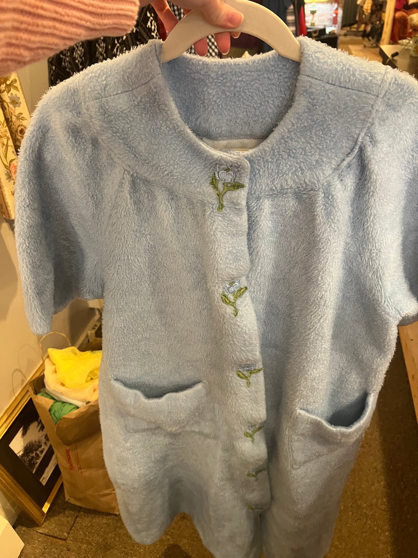 50s/60s Embroidered Flower Fuzzy Housecoat