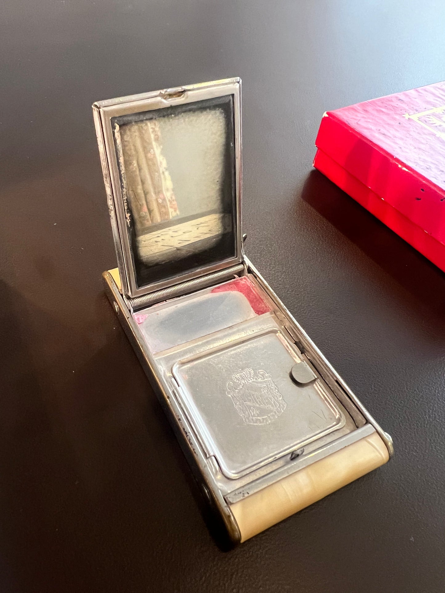 1940s Girey Compact Mirror