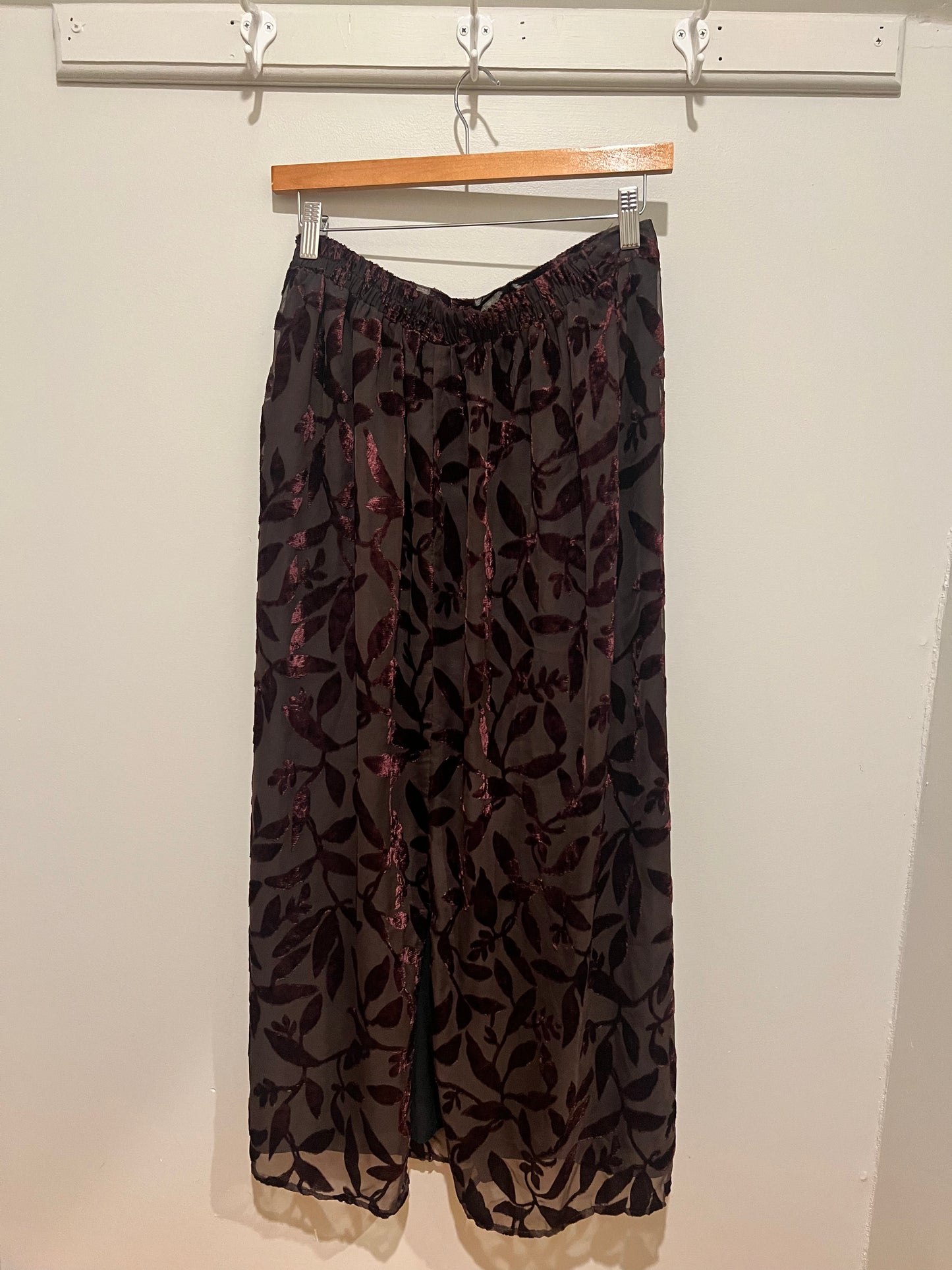 1990s Clio Velvet Accent Skirt