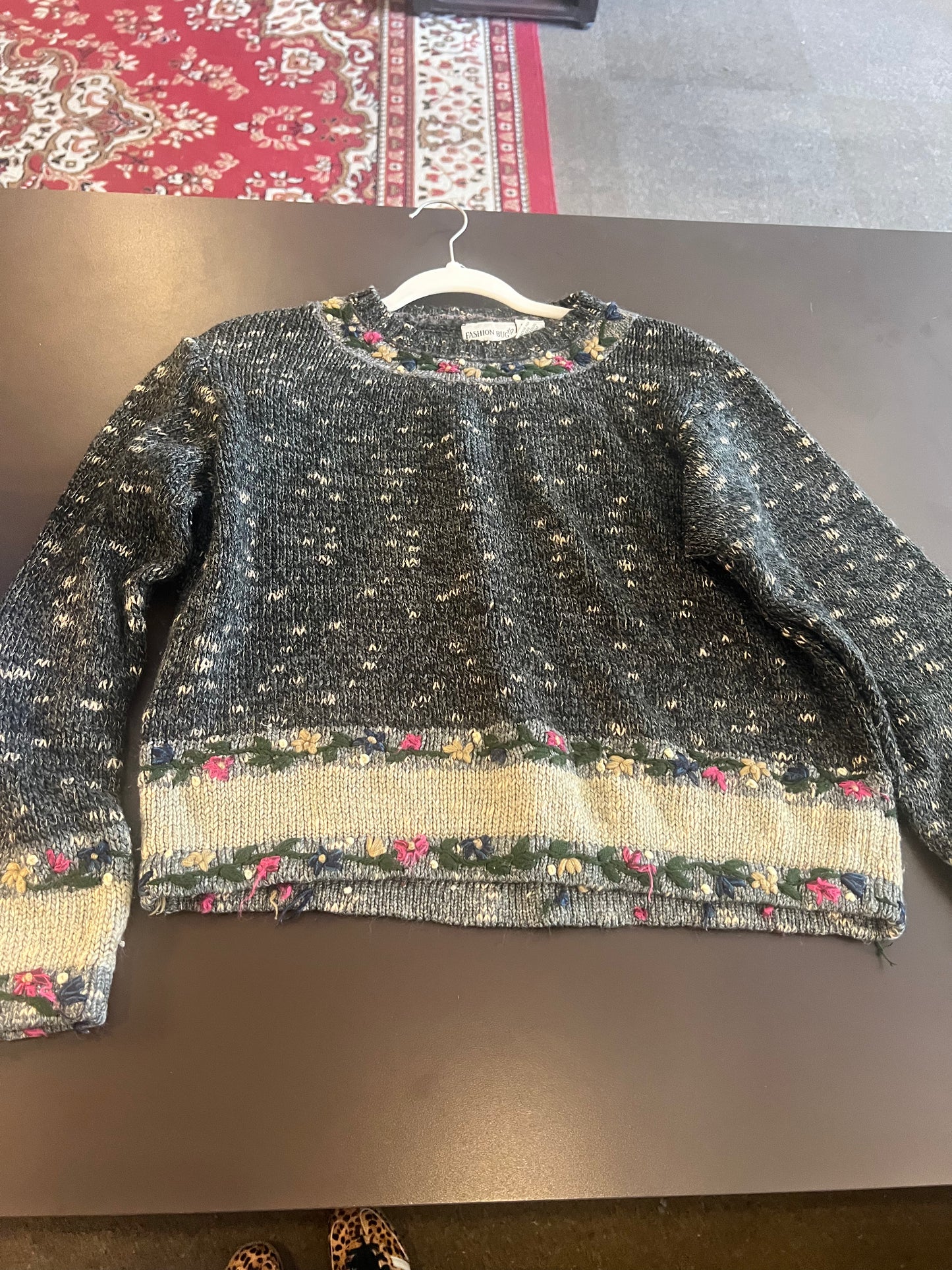 1990s/2000s Fashion Bug Floral Embroidered Sweater