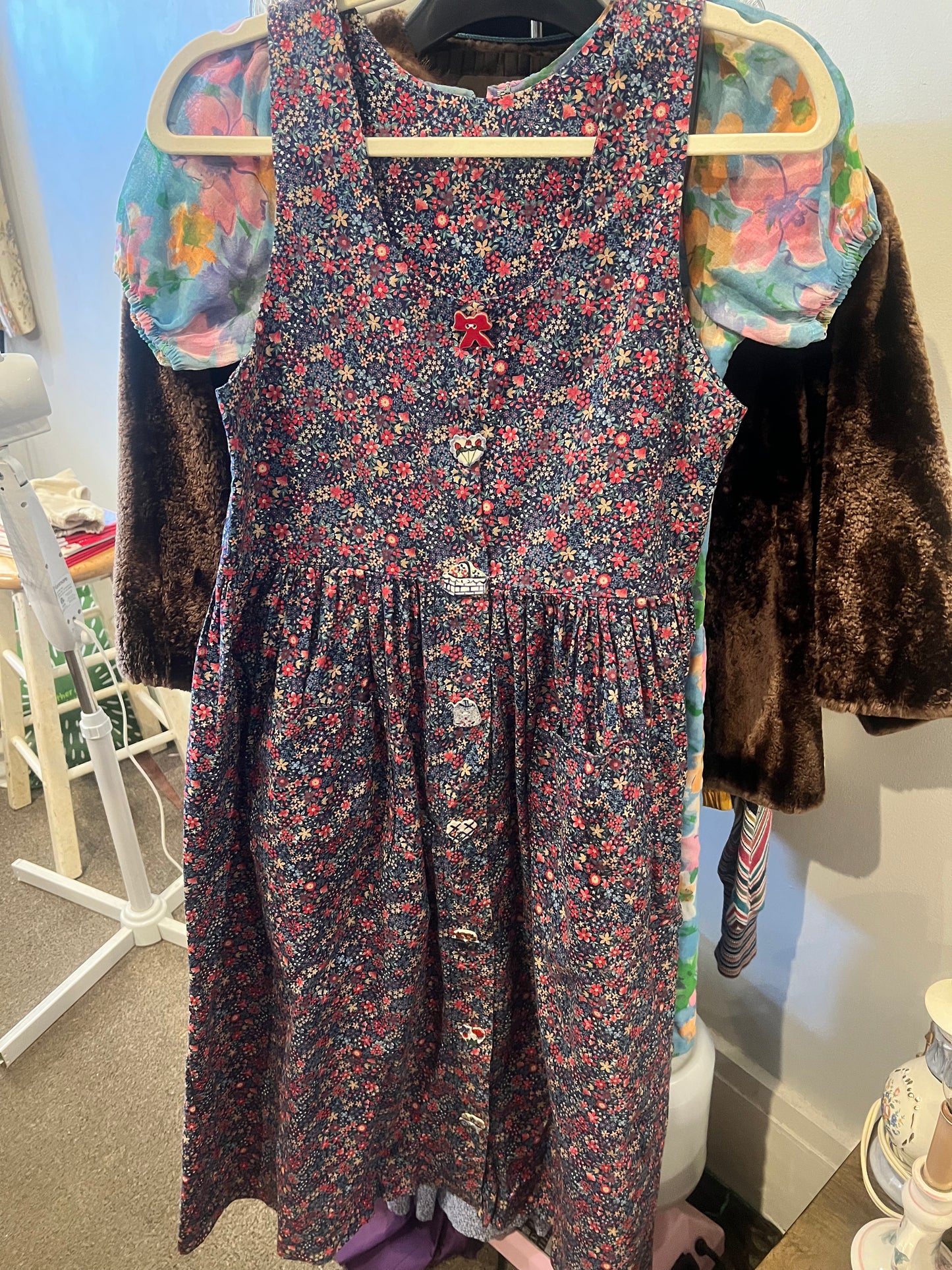 Vintage Floral w/ Pockets Dress