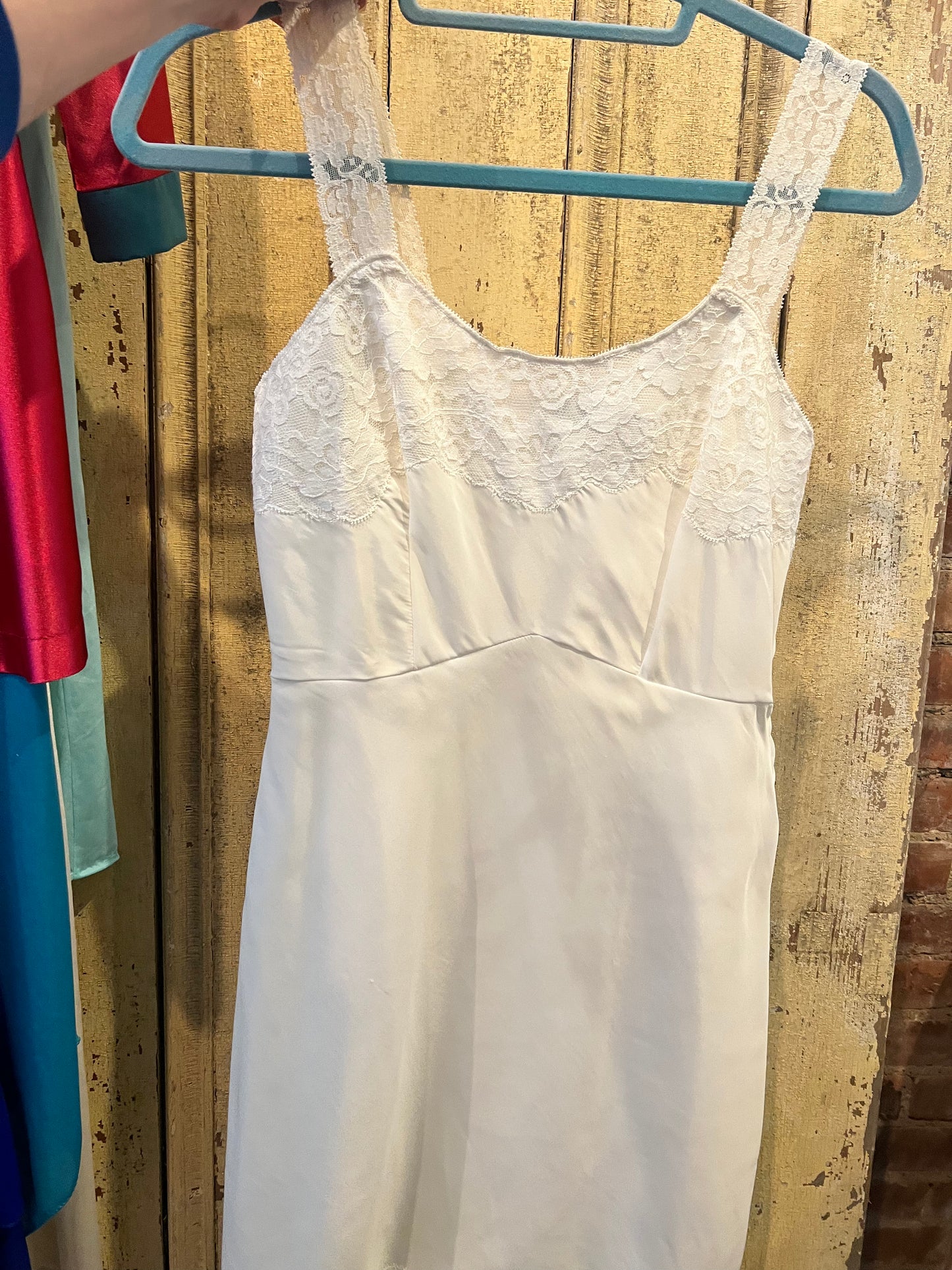 50s Back Magic Lace Slip