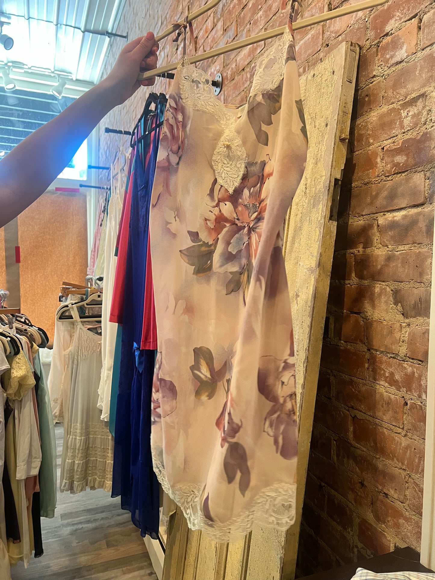 80s California Dynasty Floral Slip