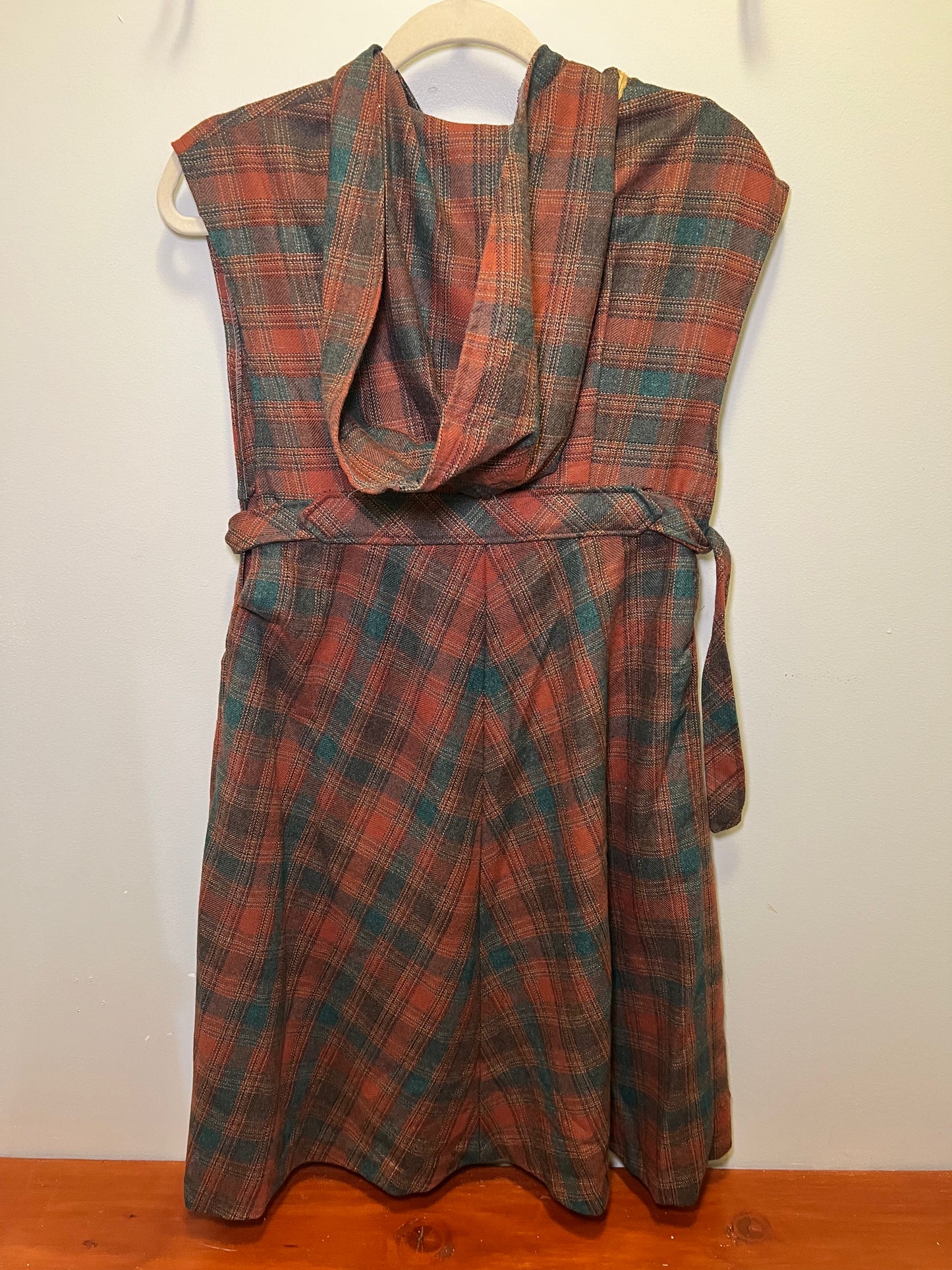 1970s Plaid Dress w/ Hood