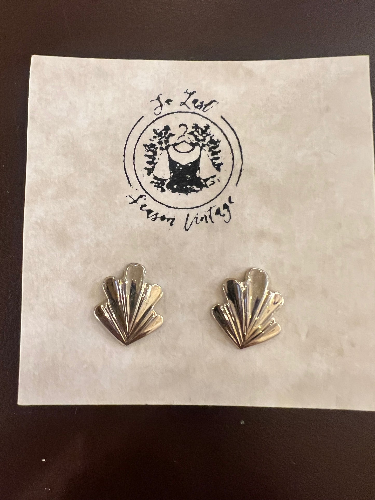 Vintage Shell Style Earrings