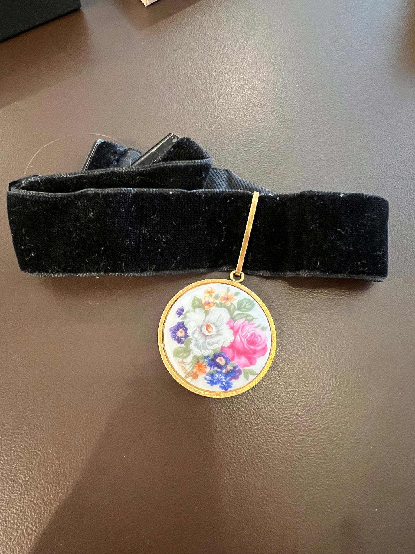 Vintage Amerik K & L Velver Choker w/ Limoges Porcelain Pendant