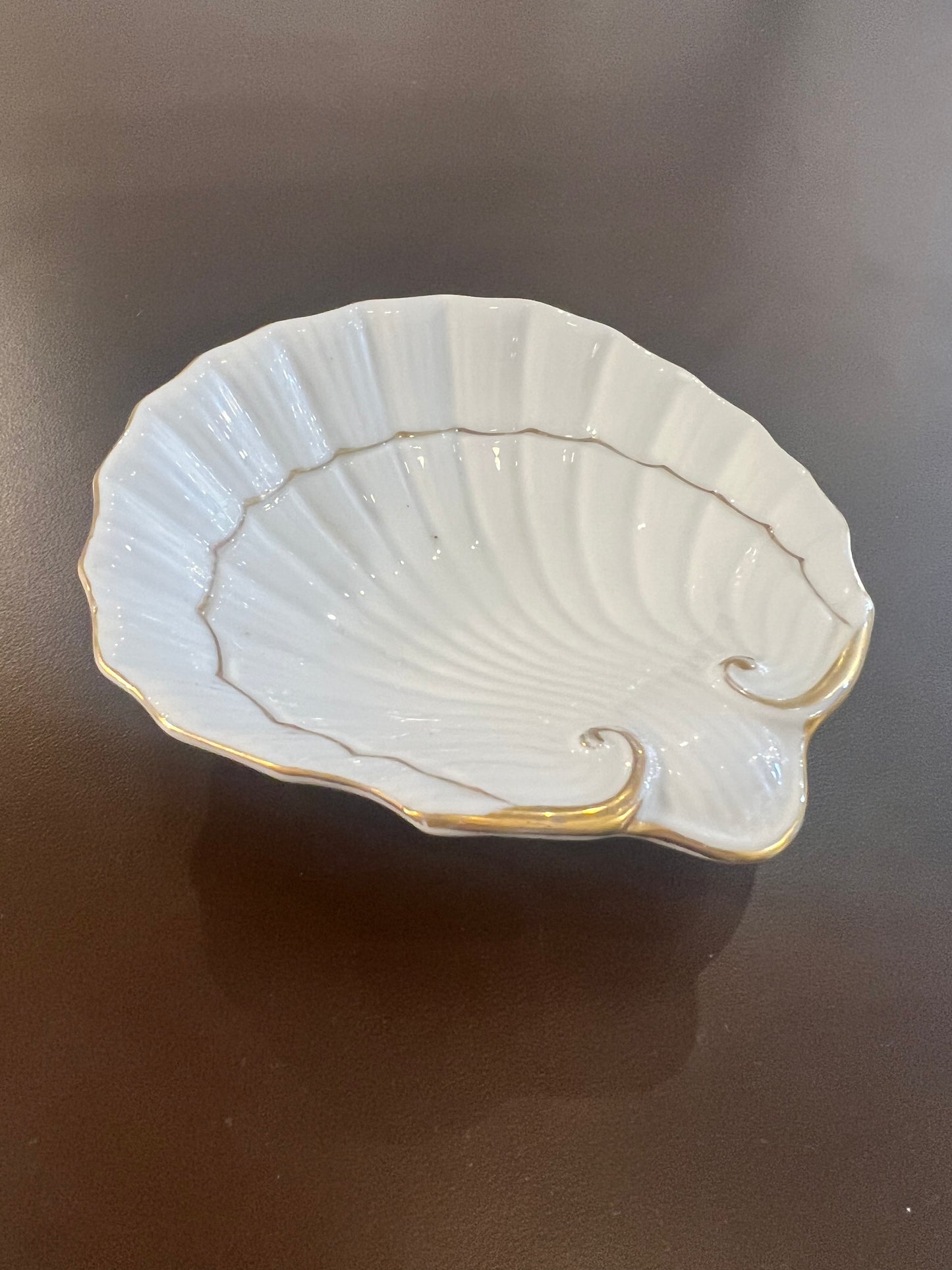 Vintage Stylebuilt Shell Dish
