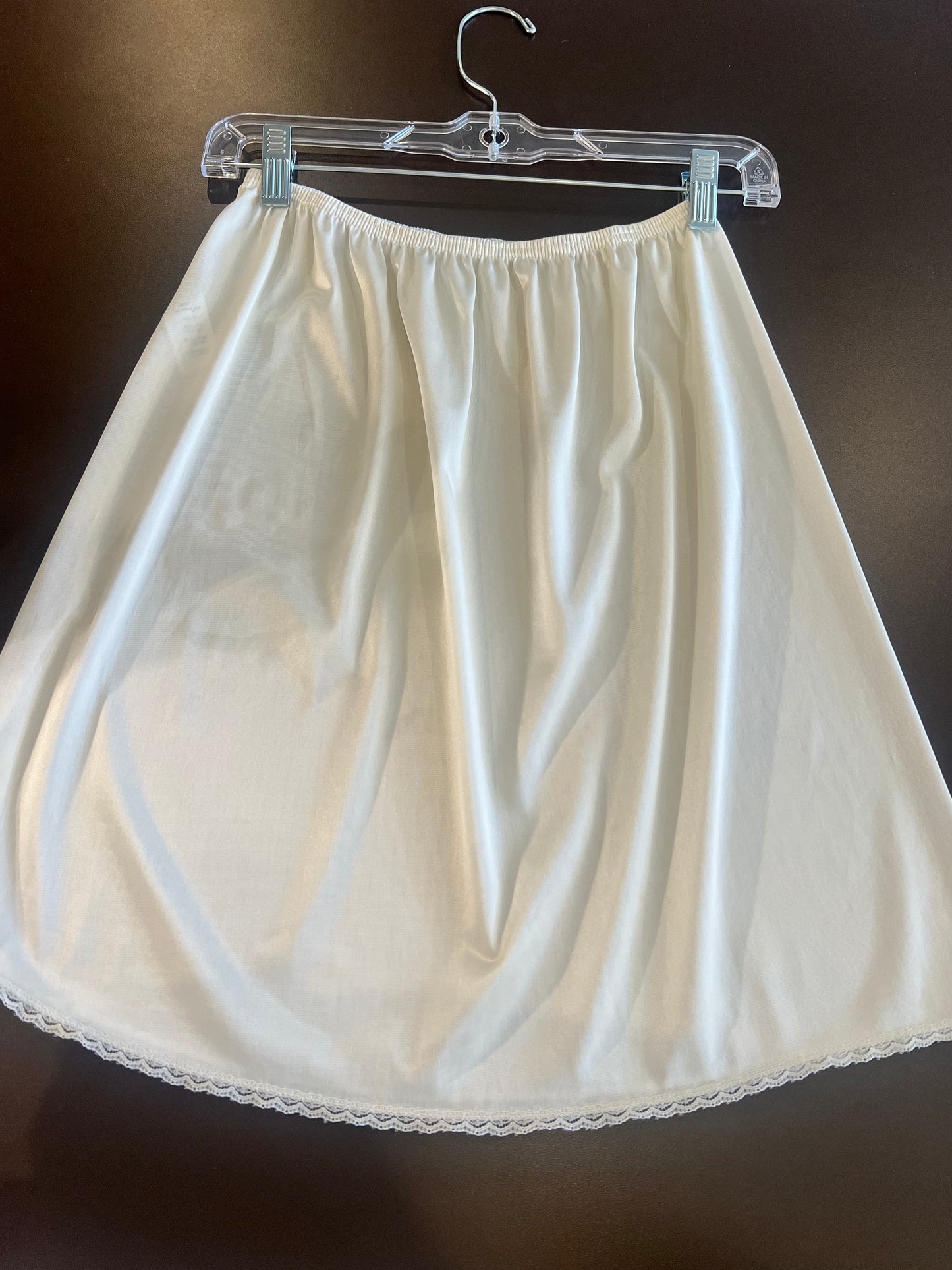 1990s Vassarette Skirt Slip