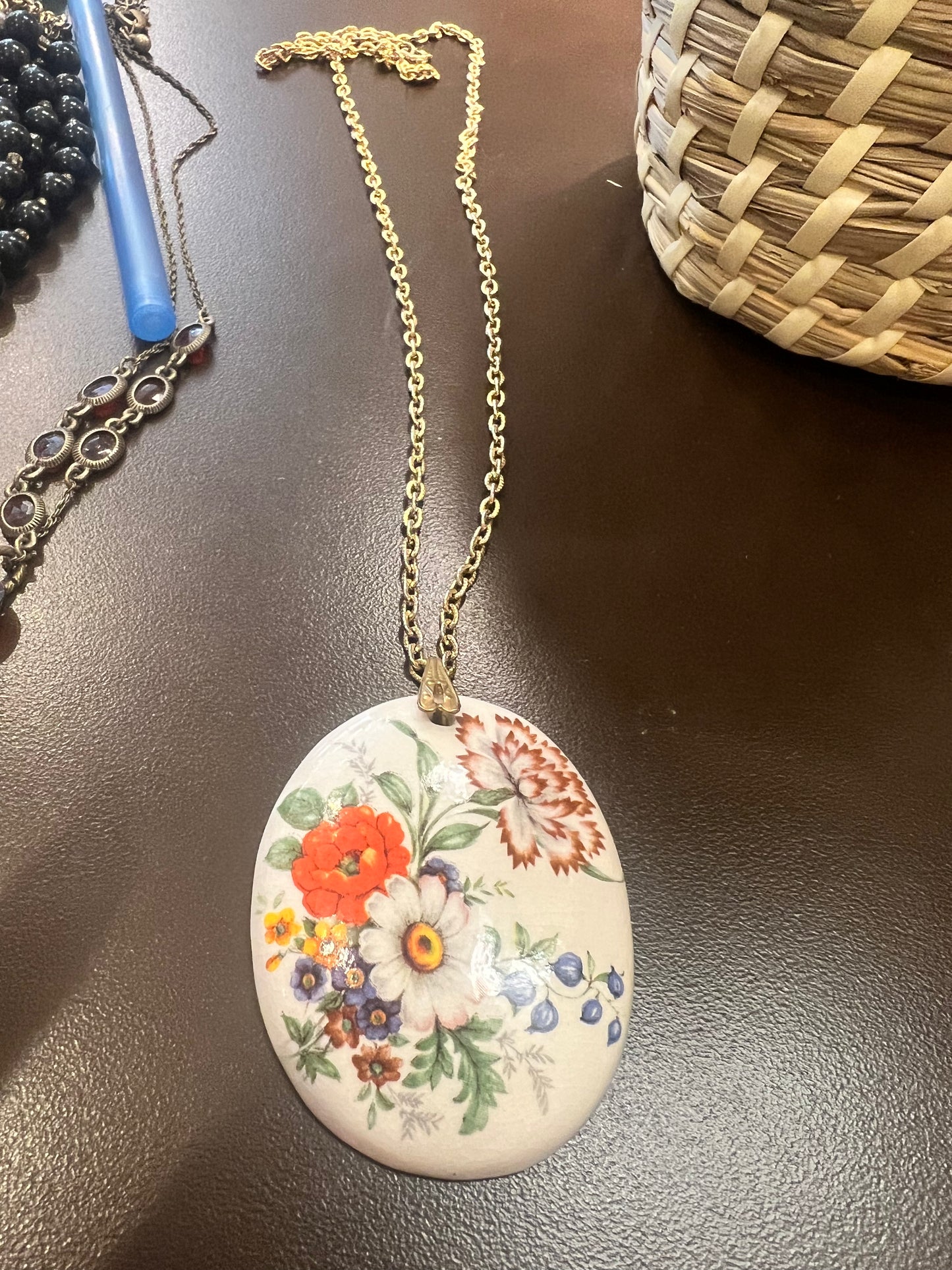 Floral Pendant Necklace