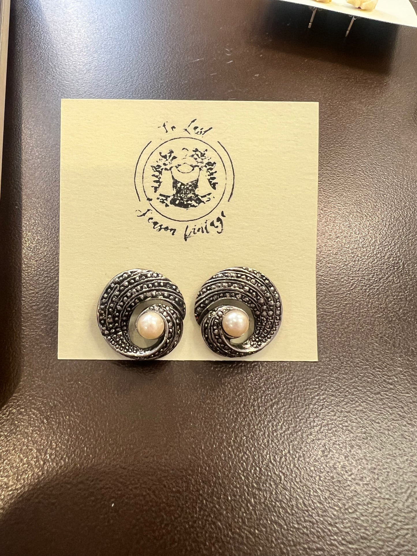 Vintage Avon Victorian Pearl Stud Earrings